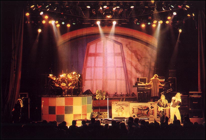Marillion: National Exhibition Centre, Birmingham - 19.12.1985 - Photos taken from "The Web" - Issue No. 19